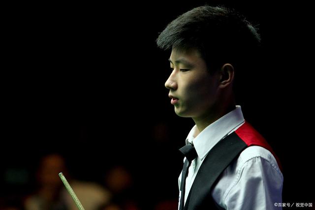 伏的足球大 伏的足球大