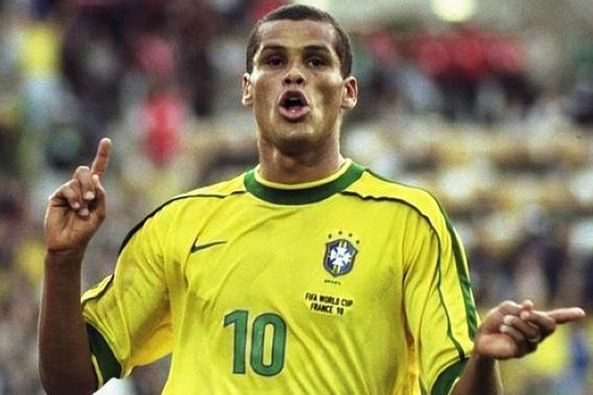 甲的表现堪 甲的表现堪